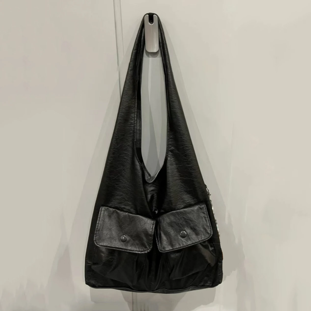 2025 New Fashion Soft PU Leather High Quality Plaid Multi-Pocket Single Shoulder Bag Korean Large Capacity Commuter Tote Bags
2025 New Fashion Soft PU Leather High Quality Plaid Multi-Pocket Single Shoulder Bag Korean Large Capacity Commuter Tote Bags