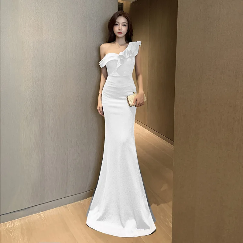 Women's Sexy One Shoulder Strapless Floor Length Maxi Dress Slimming Bodycon Evening Gown for Banquet & Wedding
Women's Sexy One Shoulder Strapless Floor Length Maxi Dress Slimming Bodycon Evening Gown for Banquet & Wedding