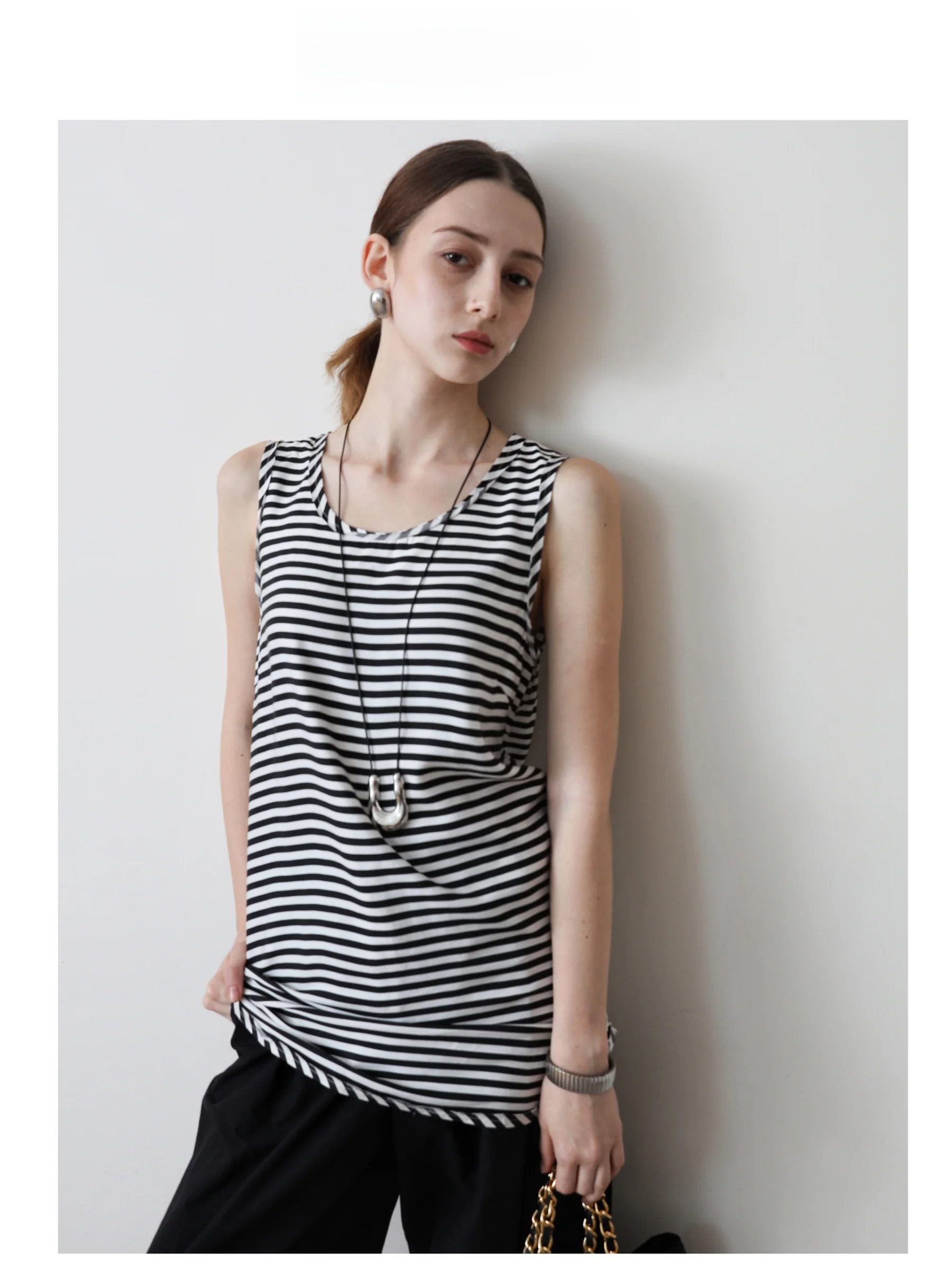 3HLADY Летний легкий шелковый топ с круглым вырезом, средней длины, с боковым разрезом, в полоску, из натурального шелка, женская модная майка, весна 2023
3HLADY Летний легкий шелковый топ с круглым вырезом, средней длины, с боковым разрезом, в полоску, из натурального шелка, женская модная майка, весна 2023