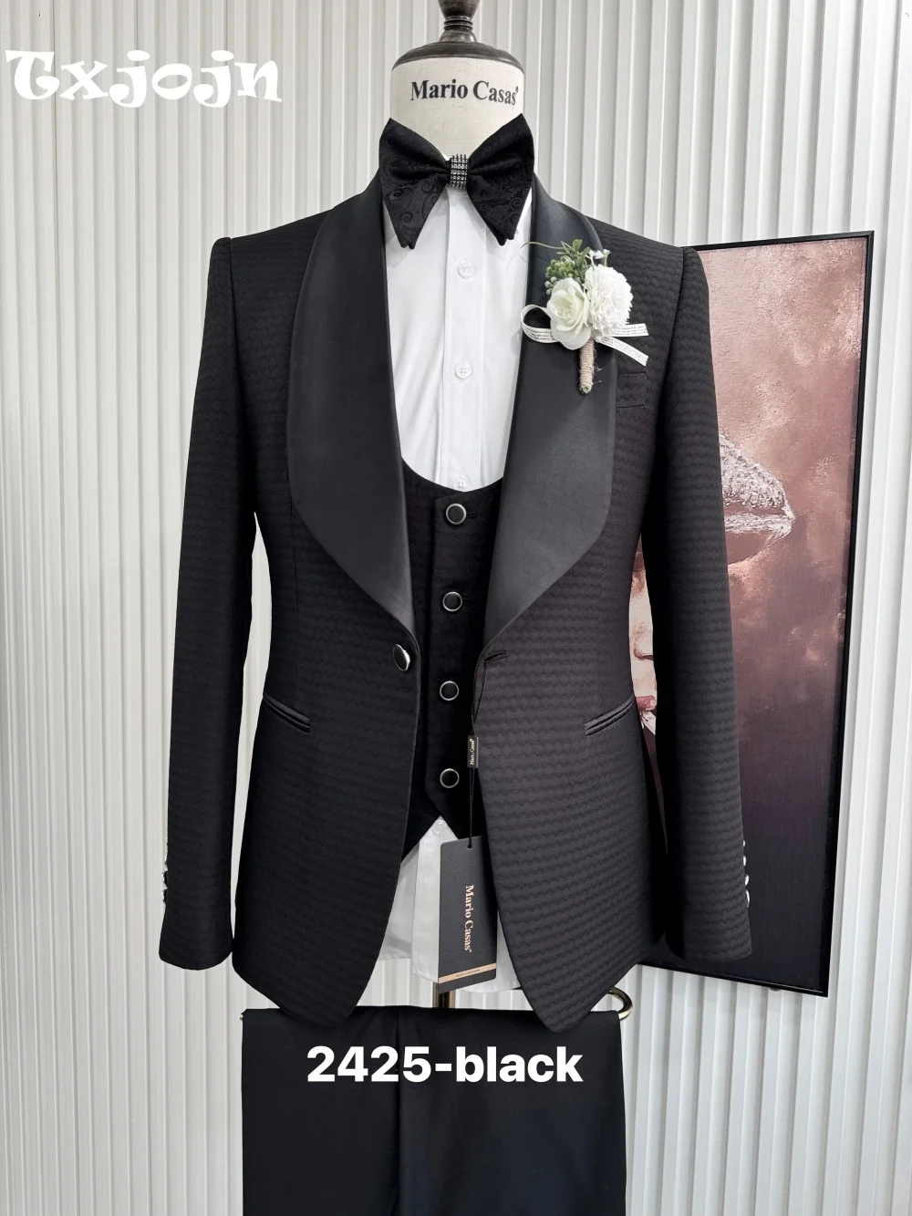 Trendy White Texture Three Piece Suit Slim Fit Male Groom Wedding Prom Banquet Party Tuxedo Fashion Black Lapel Formal Dress
Trendy White Texture Three Piece Suit Slim Fit Male Groom Wedding Prom Banquet Party Tuxedo Fashion Black Lapel Formal Dress