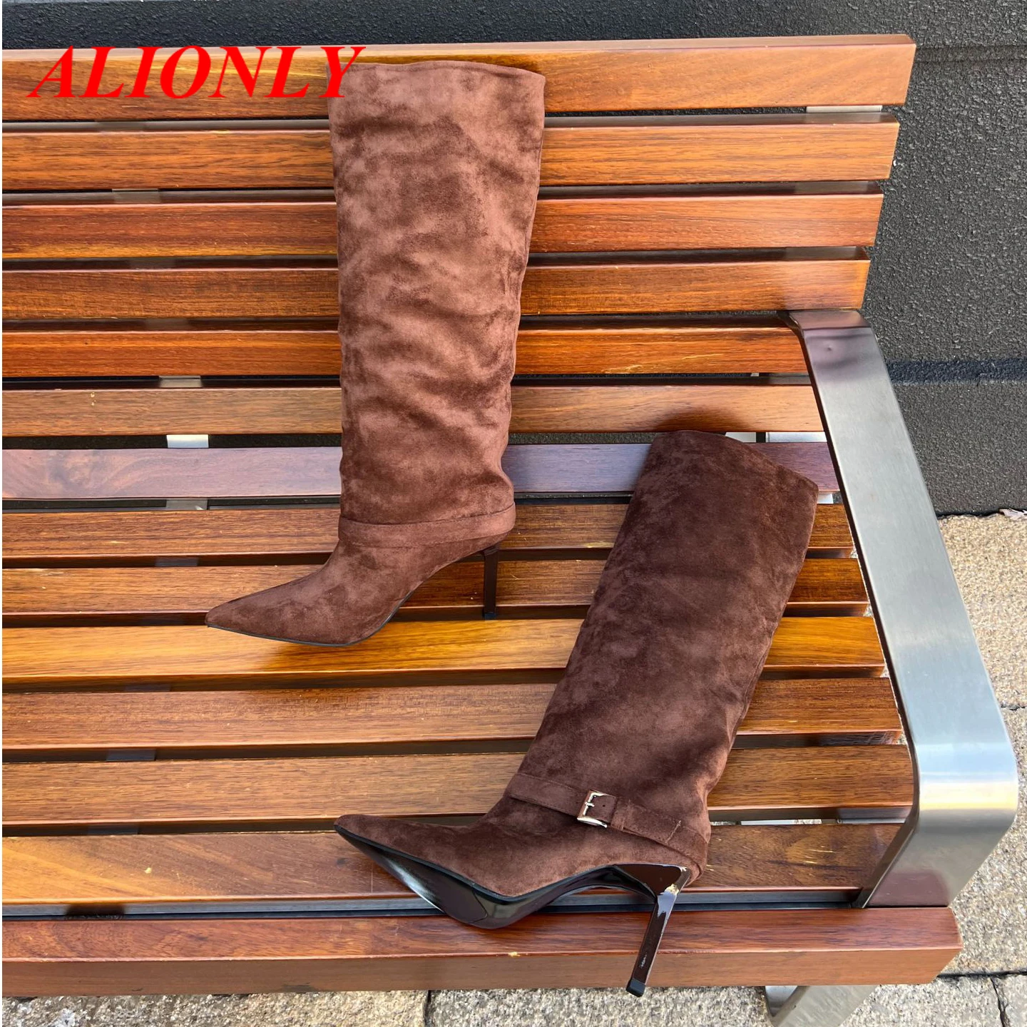 Alionly 2026 New Punk Style Square High Heels Women Knee-High Boots Fashion Zipper Platform Round Toe Autumn Winter Shoes
Alionly 2026 New Punk Style Square High Heels Women Knee-High Boots Fashion Zipper Platform Round Toe Autumn Winter Shoes