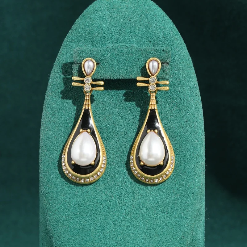 Vintage Baroque Pearl Black Enamel Drop Earrings Luxury Antique Art Deco Gold Color Musical Instrument Jewelry Gift For Women
Vintage Baroque Pearl Black Enamel Drop Earrings Luxury Antique Art Deco Gold Color Musical Instrument Jewelry Gift For Women