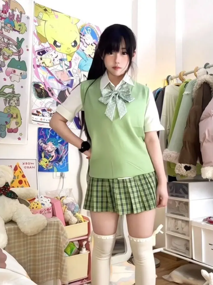 Sweet Layered Vest Green Knitted Set Basic Sweater JK Skirt Combination Breathable Polyester Blend Casual Wear
Sweet Layered Vest Green Knitted Set Basic Sweater JK Skirt Combination Breathable Polyester Blend Casual Wear