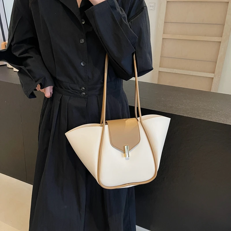 Premium Color Block Tote Bag 2026 New Women's Large Capacity Fashion Commuter Shoulder & Handbag Wing Design
Premium Color Block Tote Bag 2026 New Women's Large Capacity Fashion Commuter Shoulder & Handbag Wing Design