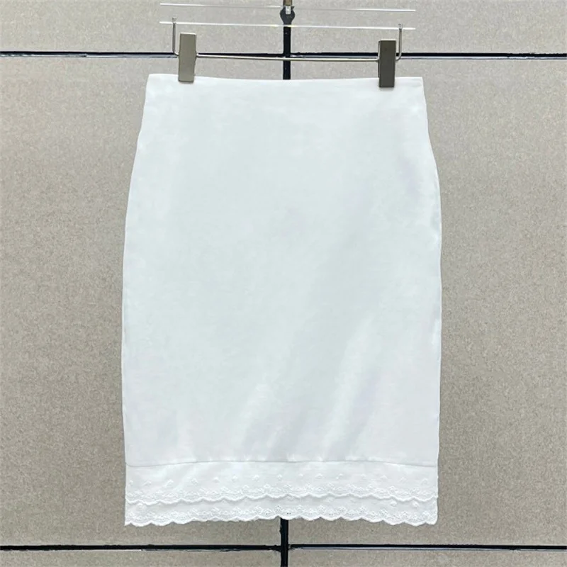 Women's skirt New cotton blend mini skirt for summer 2026 High waisted slim women's half skirt Flower embroidered short skirt
Women's skirt New cotton blend mini skirt for summer 2026 High waisted slim women's half skirt Flower embroidered short skirt