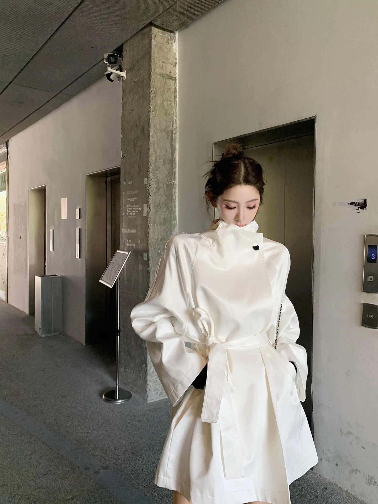 F Project Осеннее длинное пальто женское длинное пальто с поясом и воротником-стойкой, длинное пальто свободного покроя, однотонное
F Project Осеннее длинное пальто женское длинное пальто с поясом и воротником-стойкой, длинное пальто свободного покроя, однотонное