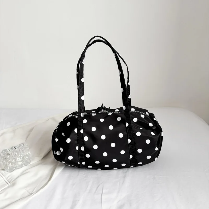 Korean Polka Dot Tote Bag Women Lightweight Nylon Shoulder Bag Large Capacity Foldable Storage Casual Commuter Tote Handbag
Korean Polka Dot Tote Bag Women Lightweight Nylon Shoulder Bag Large Capacity Foldable Storage Casual Commuter Tote Handbag