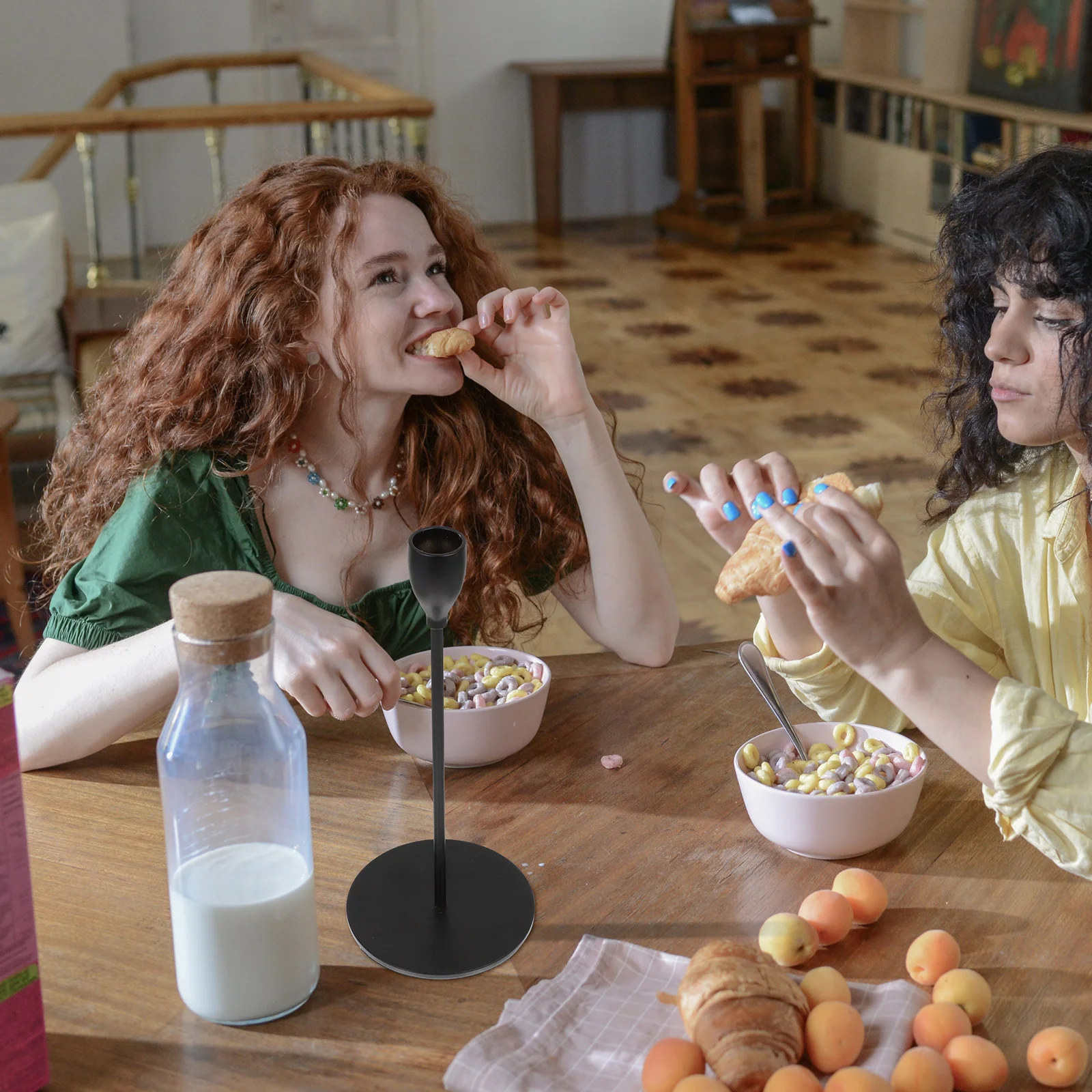 1Pcs Retro Holder Wrought Iron Design Sturdy Non-Slip Base Perfect for Home Hotel Party Decor Warm Ambiance Creative
1Pcs Retro Holder Wrought Iron Design Sturdy Non-Slip Base Perfect for Home Hotel Party Decor Warm Ambiance Creative