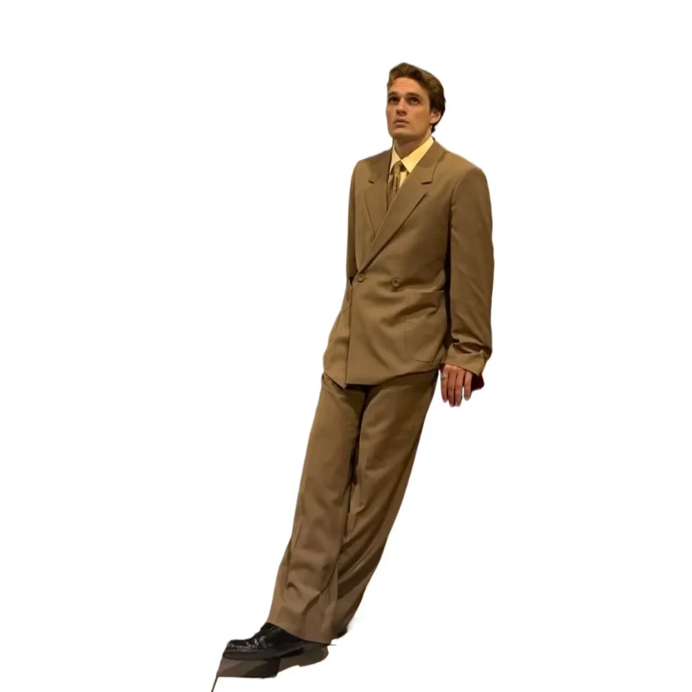 Fashion Men's 2 Pieces Suit Set Jacket Pants Loose Peak Lapel Business Casual Dinner Party Male Suits
Fashion Men's 2 Pieces Suit Set Jacket Pants Loose Peak Lapel Business Casual Dinner Party Male Suits
