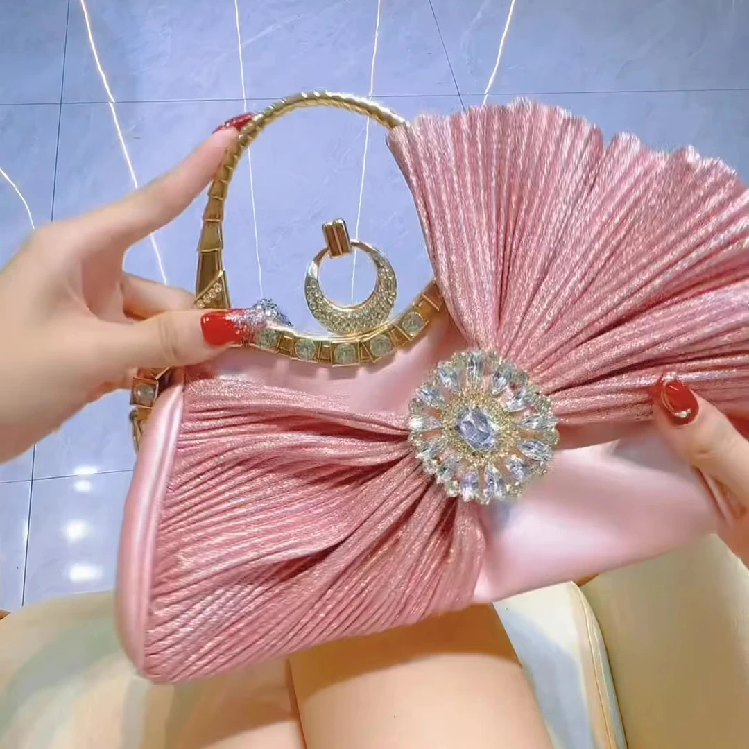 Women's Crossbody Clutch Bag Pleated Satin With Bowknot and Diamond Decoration Polyester Lining
Women's Crossbody Clutch Bag Pleated Satin With Bowknot and Diamond Decoration Polyester Lining