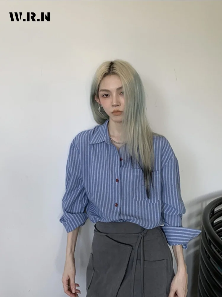 2024 Summer Casual Korean Style Single Breasted Striped Blouses Women's Loose Fit Turn-down Collar Chic Long Sleeve Shirts
2024 Summer Casual Korean Style Single Breasted Striped Blouses Women's Loose Fit Turn-down Collar Chic Long Sleeve Shirts