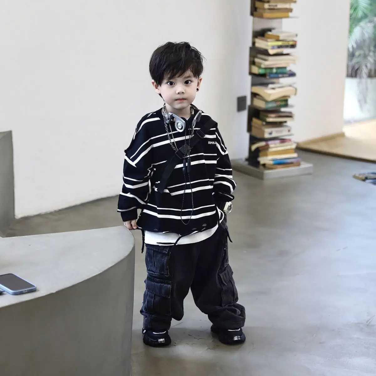 Children's Baby Hoodie Spring and Autumn New Style Boys' Casual Korean Long Sleeve Top Two Piece Set
Children's Baby Hoodie Spring and Autumn New Style Boys' Casual Korean Long Sleeve Top Two Piece Set