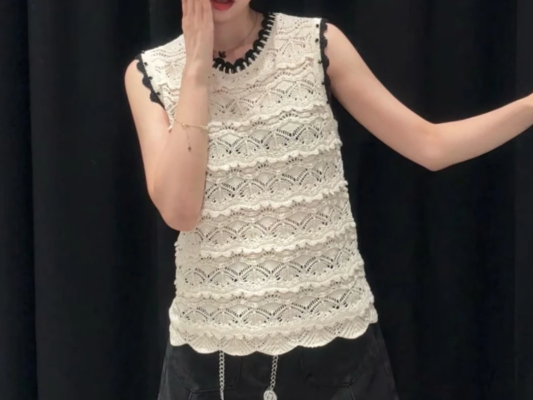 Women's Knitted Hollow out Vest round Neck Sleeveless Casual Top Spring Autumn New Style Loose Fit H-Shape Outerwear
Women's Knitted Hollow out Vest round Neck Sleeveless Casual Top Spring Autumn New Style Loose Fit H-Shape Outerwear