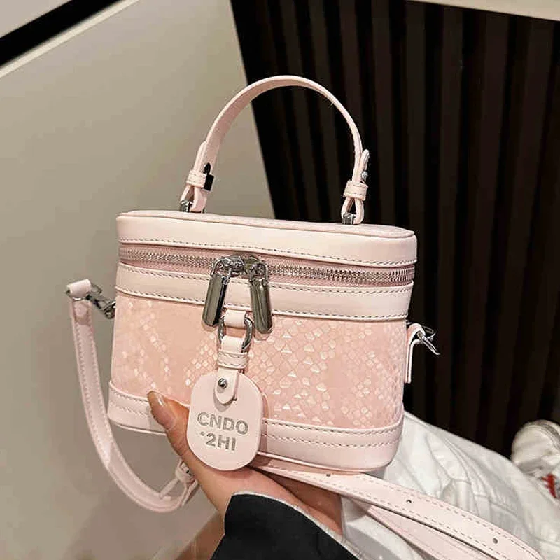 Exquisite Pink Stone Pattern Crossbody Bag for Women Fashion Shiny PU Party Handbags Commuter Versatile Single Shoulder Bags
Exquisite Pink Stone Pattern Crossbody Bag for Women Fashion Shiny PU Party Handbags Commuter Versatile Single Shoulder Bags