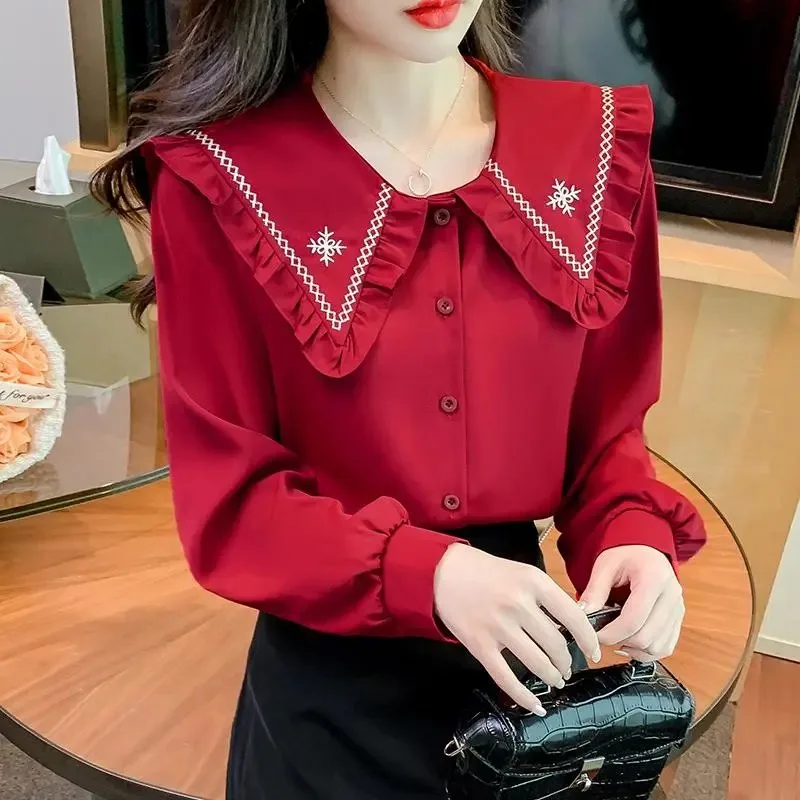 Женская красная блузка с воротником Питер Пэн, длинными рукавами, вышивкой и рюшами, на пуговицах
Женская красная блузка с воротником Питер Пэн, длинными рукавами, вышивкой и рюшами, на пуговицах