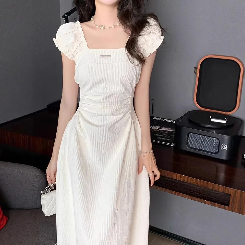 Apricot Colored Dress for Spring and Summer New College Style Korean Version Loose Waist Slimming A-line Skirt
Apricot Colored Dress for Spring and Summer New College Style Korean Version Loose Waist Slimming A-line Skirt