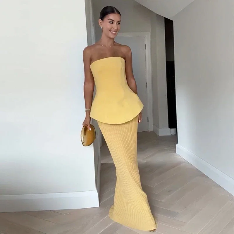 Elegant Strapless Top Skirts Set Women Slim Backless Sleeveless Tops High Waist Pleated Skirt 2025 Spring New Lady Solid Outfits
Elegant Strapless Top Skirts Set Women Slim Backless Sleeveless Tops High Waist Pleated Skirt 2025 Spring New Lady Solid Outfits