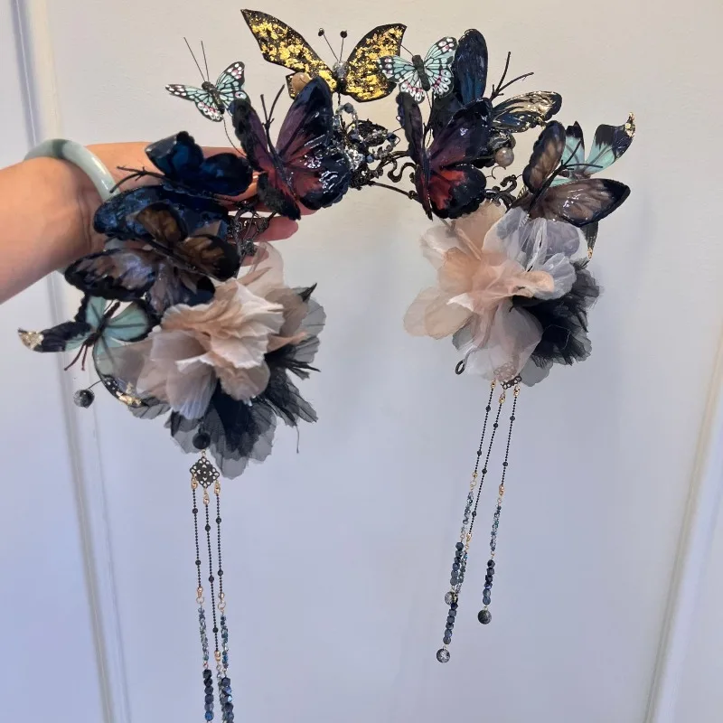 Антикварная новая повязка на голову с бабочкой и мертвым листом, шелковая повязка на голову с цветком, ретро, темная бабочка, аксессуары для волос, супер фея, аксессуары для волос, головной убор
Антикварная новая повязка на голову с бабочкой и мертвым листом, шелковая повязка на голову с цветком, ретро, темная бабочка, аксессуары для волос, супер фея, аксессуары для волос, головной убор