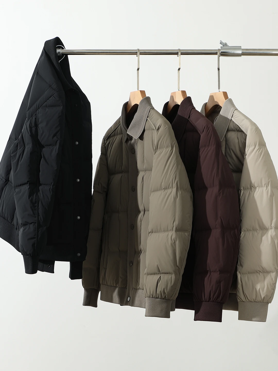 Легкая пушистая мужская куртка с 90% белым пухом, воротником-стойкой, теплой проклеенной подкладкой, ветрозащитная, водонепроницаемая, осенне-зимняя
Легкая пушистая мужская куртка с 90% белым пухом, воротником-стойкой, теплой проклеенной подкладкой, ветрозащитная, водонепроницаемая, осенне-зимняя