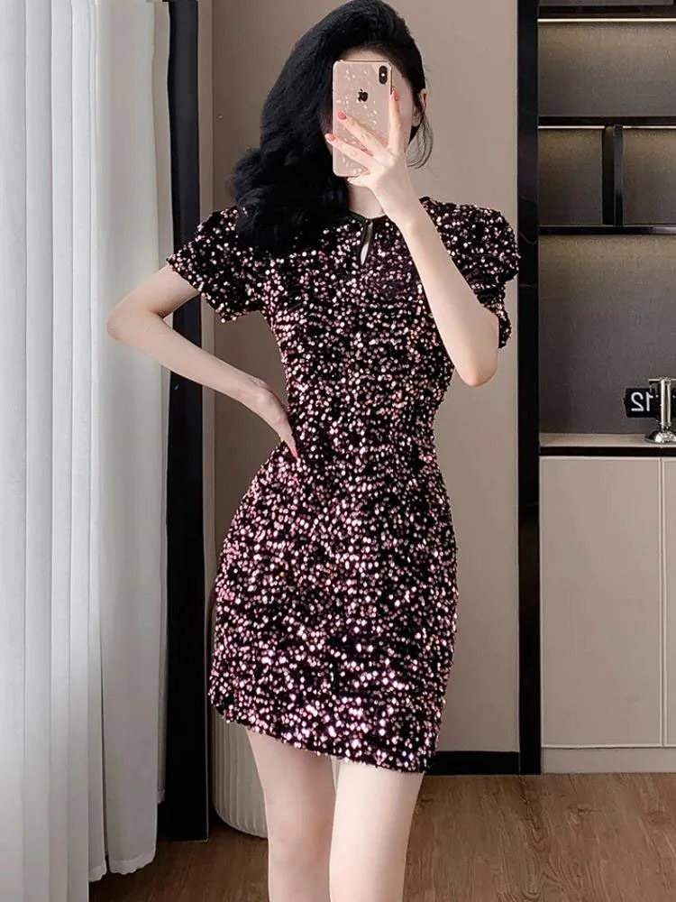 Sexy Club Sparkling Bling Sequined Bodycon Dress Luxury Puff Sleeve O Neck Evening Prom Birthday Party Slim Short Vestidos
Sexy Club Sparkling Bling Sequined Bodycon Dress Luxury Puff Sleeve O Neck Evening Prom Birthday Party Slim Short Vestidos