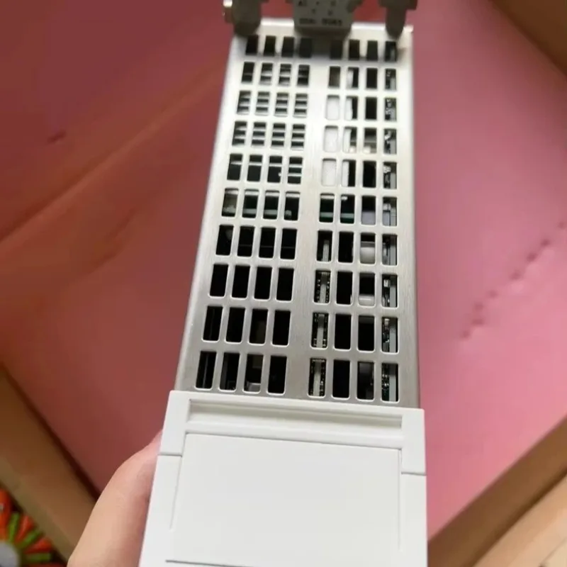 Новый сервопривод AX5206-0000-0200 AX5201-0000-0200 AX5203-0000-0200 AX5112-0000-0202
Новый сервопривод AX5206-0000-0200 AX5201-0000-0200 AX5203-0000-0200 AX5112-0000-0202