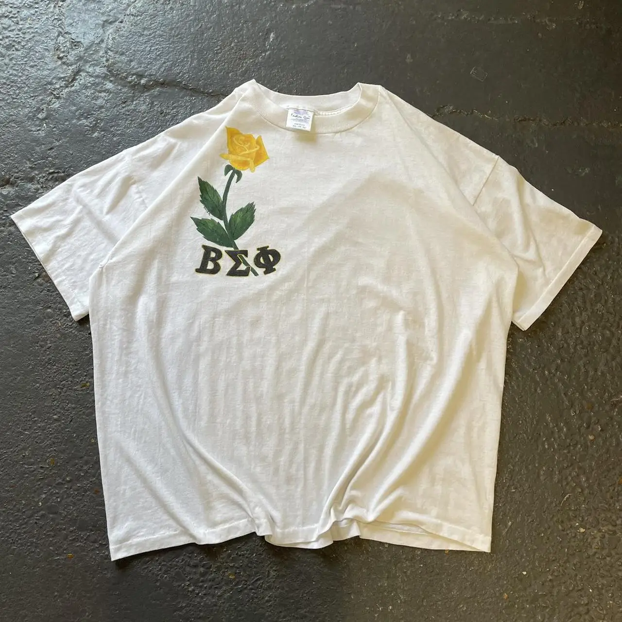 Wang Studio 220G Lightweight High Weave Non-Lightweight Special Position Short Sleeve T-Shirt Yellow Flower College Style
Wang Studio 220G Lightweight High Weave Non-Lightweight Special Position Short Sleeve T-Shirt Yellow Flower College Style