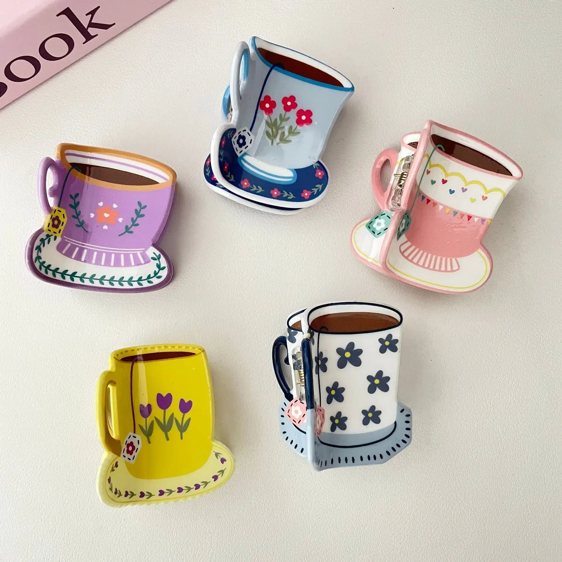 Sweet Cute Plastic Pastoral Flower Print Cup Shark Hairpin For Women Girls New Cute Vase Shape Hair Clip Claw Accessories
Sweet Cute Plastic Pastoral Flower Print Cup Shark Hairpin For Women Girls New Cute Vase Shape Hair Clip Claw Accessories