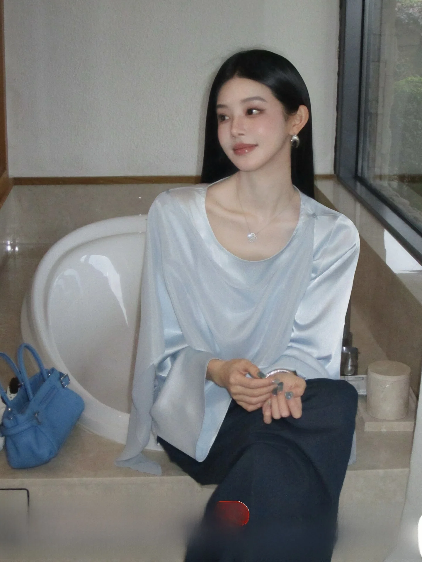 ALIN Long Sleeve Satin Loose Women's Shirt with Sash Design Sensual Slimming Top Comfortable Commute Style Polyester Fiber
ALIN Long Sleeve Satin Loose Women's Shirt with Sash Design Sensual Slimming Top Comfortable Commute Style Polyester Fiber