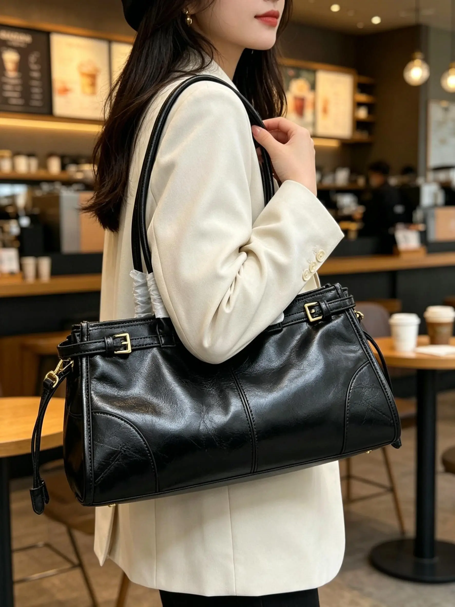 Oiled Wax Leather Single-Shoulder Underarm Crossbody Bag Luxury Handbag
Oiled Wax Leather Single-Shoulder Underarm Crossbody Bag Luxury Handbag
