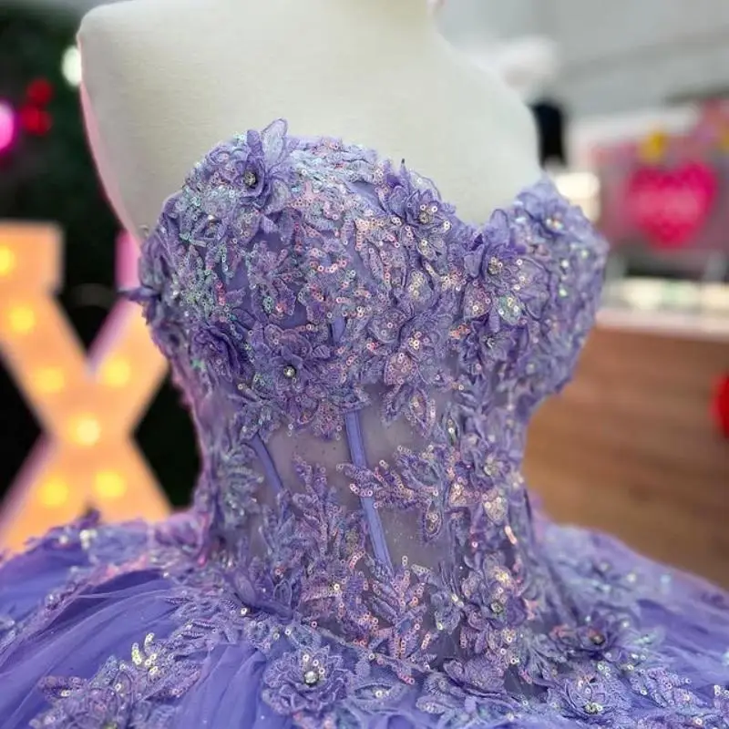 Customized Shiny Lavender Purple Off Shoulder Quinceanera Dres Tull applique sequin 3D flower Lace vestidos de 15 Quinceanera
Customized Shiny Lavender Purple Off Shoulder Quinceanera Dres Tull applique sequin 3D flower Lace vestidos de 15 Quinceanera 