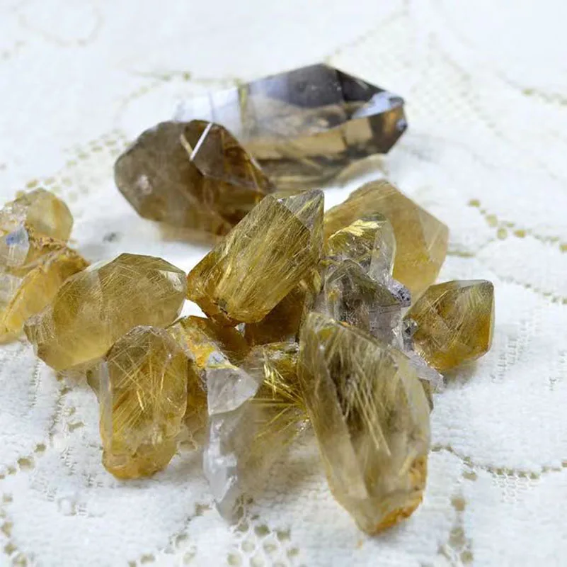 Customized Natural High Quality Crystal Raw Stone Titanium Crystal Rutilated Quartz Polishing Yellow Hair Crystal for Healing
Customized Natural High Quality Crystal Raw Stone Titanium Crystal Rutilated Quartz Polishing Yellow Hair Crystal for Healing