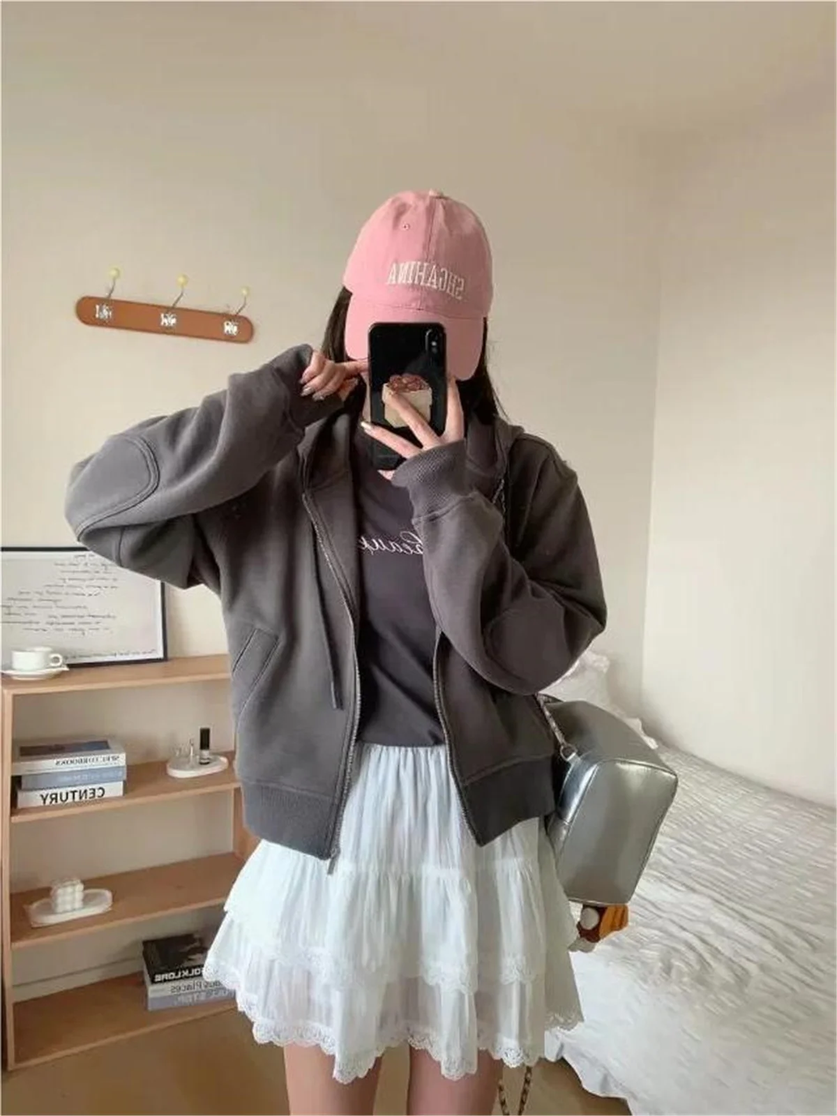 2024 Summer mini skirts kawaii vintage clothes cute white lace skirts for woman high waisted ruffle skirts embroideryed
2024 Summer mini skirts kawaii vintage clothes cute white lace skirts for woman high waisted ruffle skirts embroideryed