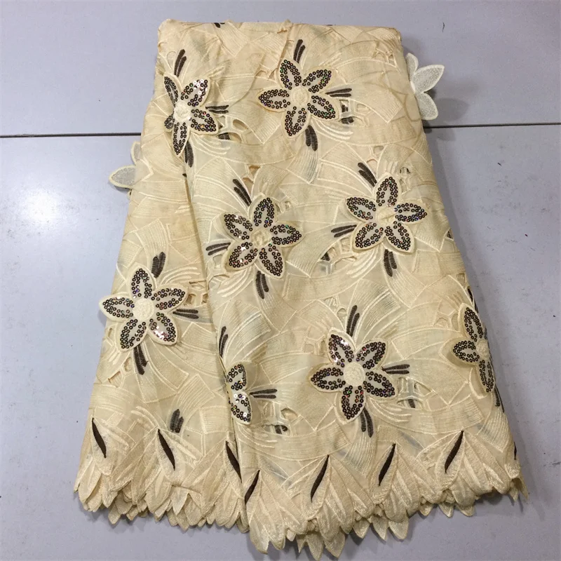 New 2022 Fashion Sequins Lace Fabric With 3D Flowers Sequins Applique For Bridal Dress Luxury Evening Dress French Lace 5 Yards
New 2022 Fashion Sequins Lace Fabric With 3D Flowers Sequins Applique For Bridal Dress Luxury Evening Dress French Lace 5 Yards