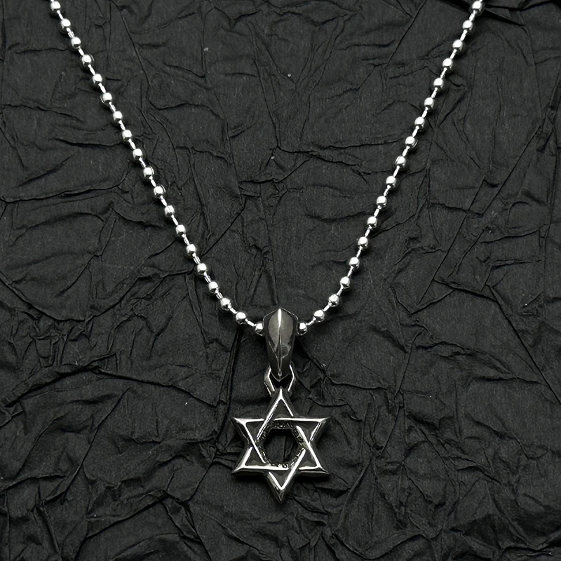S925 sterling silver retro old small hexagram pendant necklace European and American men and women niche
S925 sterling silver retro old small hexagram pendant necklace European and American men and women niche