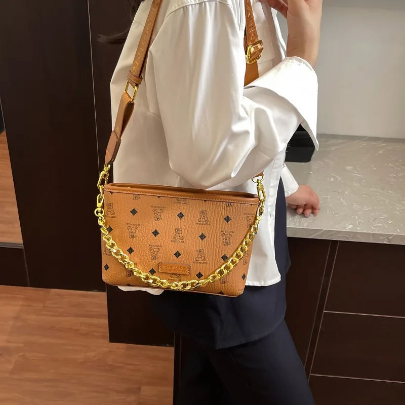 Paris Fashion Designer Elegant Handbag Classic Vintage Luxury Women Leisure Business Messenger Bag Capacity
Paris Fashion Designer Elegant Handbag Classic Vintage Luxury Women Leisure Business Messenger Bag Capacity