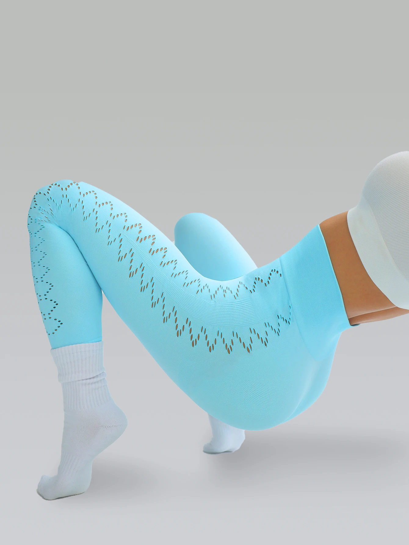 Новые леггинсы для йоги с высокой талией и полой сеткой, женские облегающие брюки для йоги для бега, фитнеса и бедер
Новые леггинсы для йоги с высокой талией и полой сеткой, женские облегающие брюки для йоги для бега, фитнеса и бедер