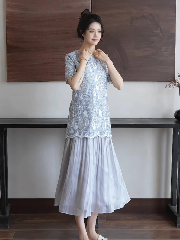 Elegant Embroidered Heavy Work Hollow out Splice Slimming Midi Dress for plus Size Women Spring Summer Commute Style A-Line S...
Elegant Embroidered Heavy Work Hollow out Splice Slimming Midi Dress for plus Size Women Spring Summer Commute Style A-Line S...