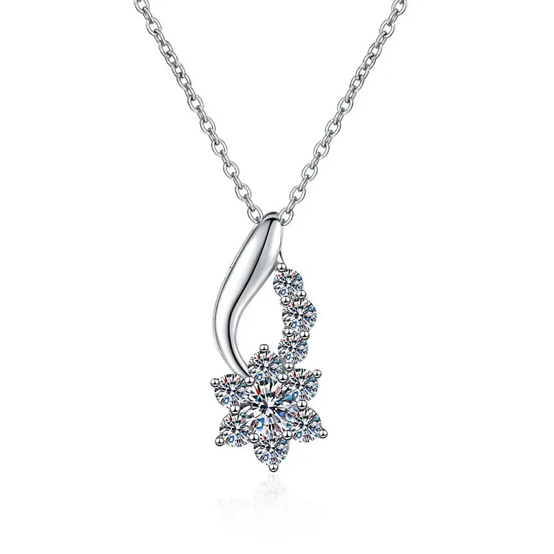 XL114 Lefei Fashion Luxury Classic Moissanite Design Creative Heart Sunflower Necklaces For Women s925 Silver Party Jewelry Gift
XL114 Lefei Fashion Luxury Classic Moissanite Design Creative Heart Sunflower Necklaces For Women s925 Silver Party Jewelry Gift