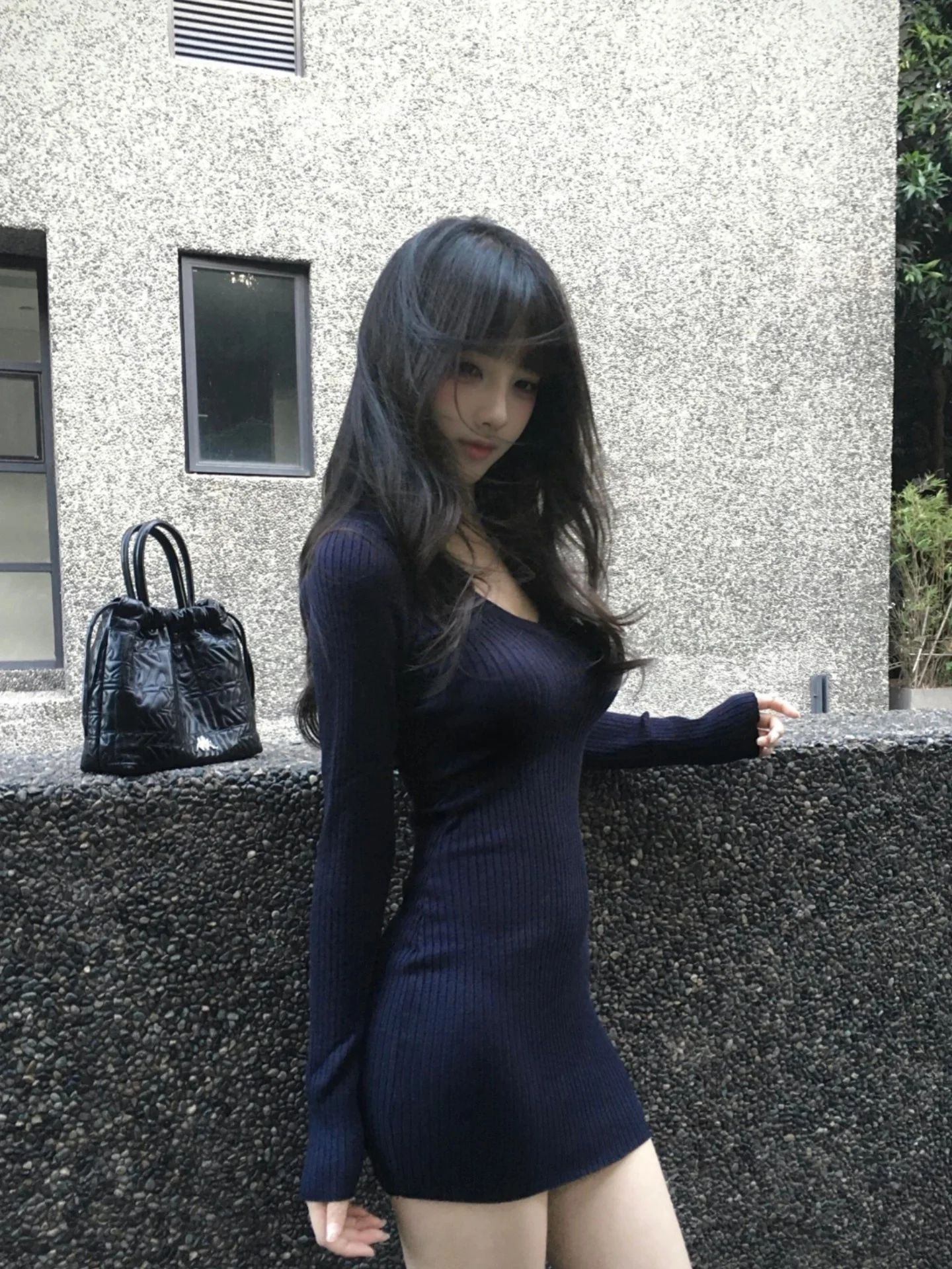 Korean Style Deep Blue V-Neck Long Sleeve Knitted Dress Women's Autumn Winter Slim Fit Base Layer Short Skirt Soft Comfortable
Korean Style Deep Blue V-Neck Long Sleeve Knitted Dress Women's Autumn Winter Slim Fit Base Layer Short Skirt Soft Comfortable