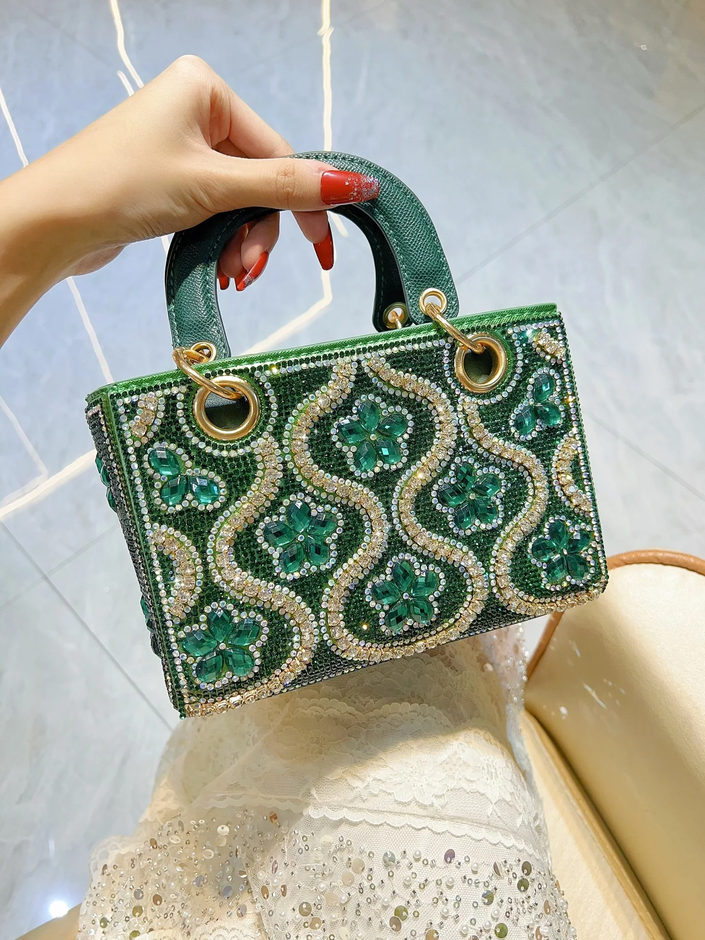 2025 NEW Shiny Women's Evening Bag Diamond Decoration Handbag with strap female Shoulder Crossbody Bag for women dinner party
2025 NEW Shiny Women's Evening Bag Diamond Decoration Handbag with strap female Shoulder Crossbody Bag for women dinner party