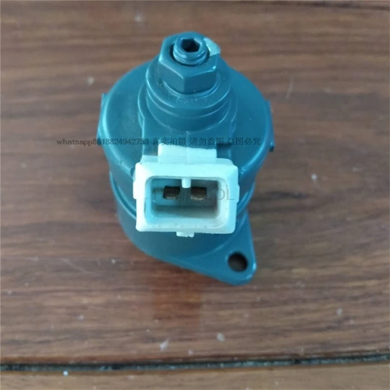 Excavator for Hitachi EX2005 direct injection hydraulic pump solenoid valve distribution valve square plug 0671301 accessories
Excavator for Hitachi EX2005 direct injection hydraulic pump solenoid valve distribution valve square plug 0671301 accessories