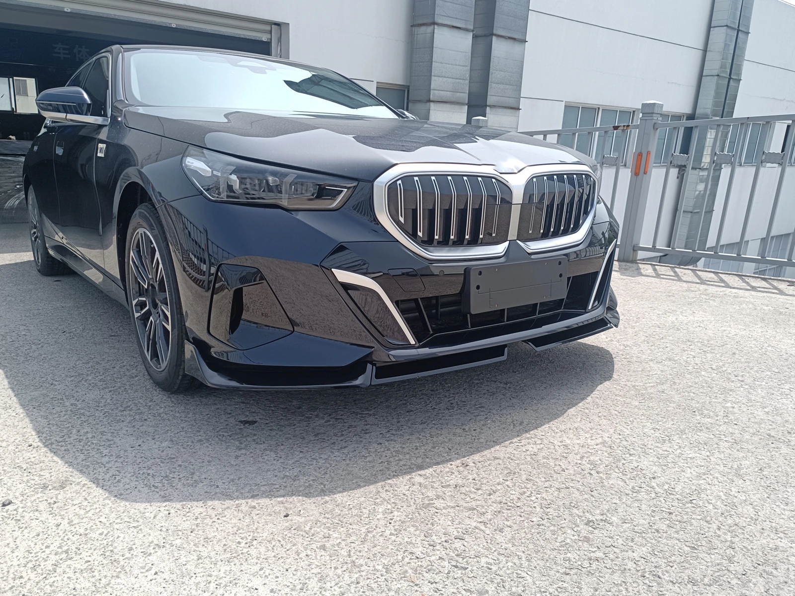 Front Bumper Spoiler Lip For BMW 5 Series I5 G60 G61 M Sport 2024-2025 Lower Splitter Spoiler Guard Protection Body Kit
Front Bumper Spoiler Lip For BMW 5 Series I5 G60 G61 M Sport 2024-2025 Lower Splitter Spoiler Guard Protection Body Kit