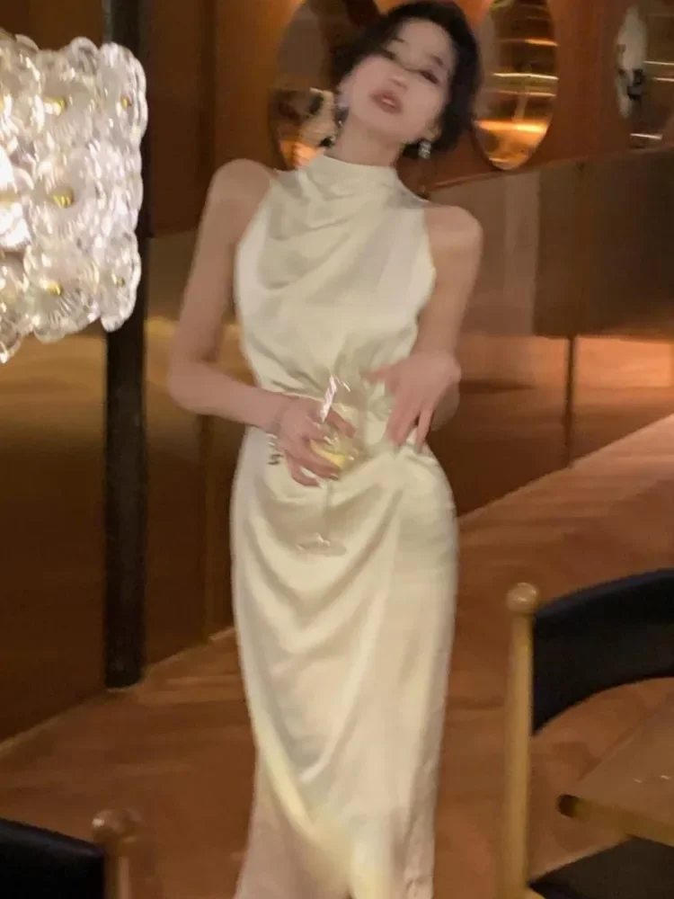 Elegant Halter Satin Dress Women Sleeveless Bodycon Slim Slit Summer Vintage Evening Party Dress Prom Robe Solid Vestidos Mujer
Elegant Halter Satin Dress Women Sleeveless Bodycon Slim Slit Summer Vintage Evening Party Dress Prom Robe Solid Vestidos Mujer