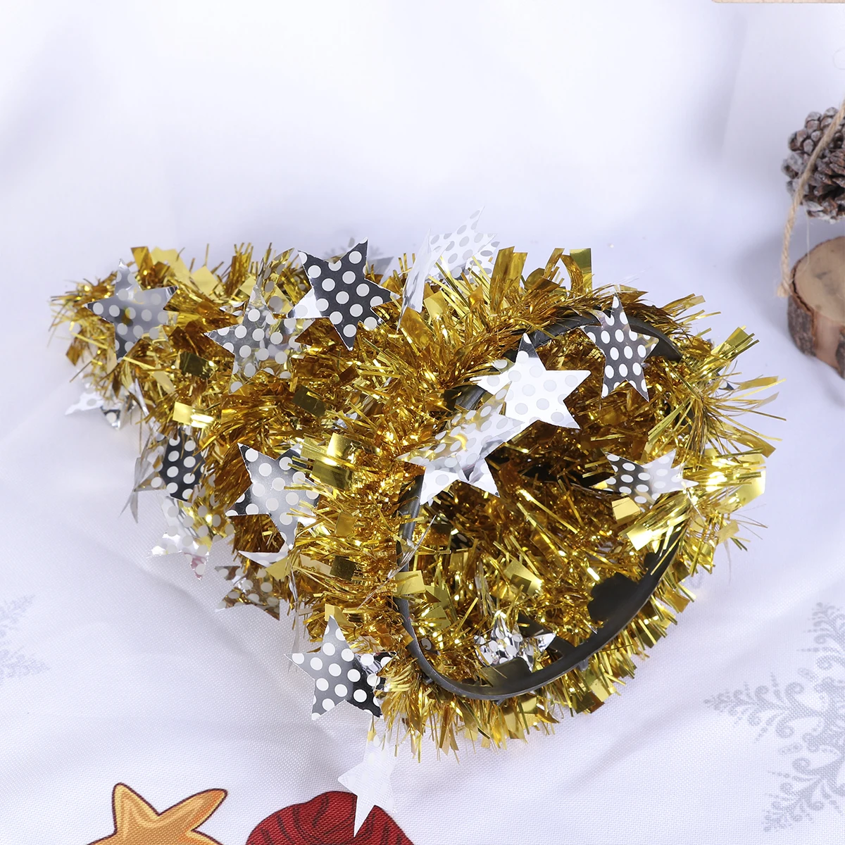 Mini Christmas Tree Golden Wool Material Portable Decoration For Home Party Car Creative Xmas Ornament Festive Kids Gift
Mini Christmas Tree Golden Wool Material Portable Decoration For Home Party Car Creative Xmas Ornament Festive Kids Gift