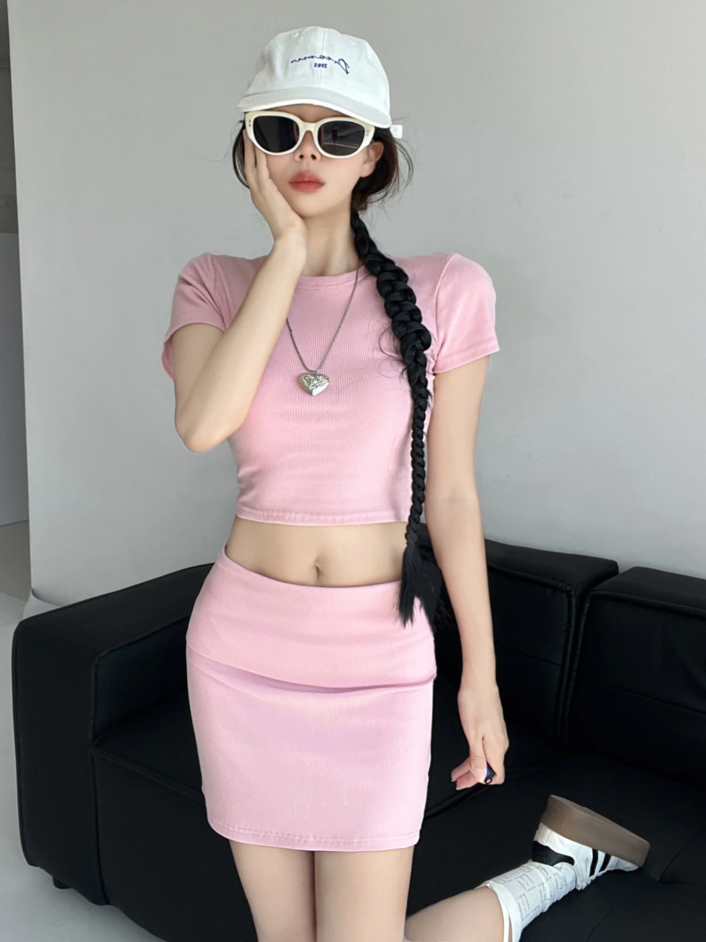 Sexy Pink T-irt And ort Skirt Two-Piece Set for Women Summer Pure Desire Sle Bodycon Faionable And Comfortable
Sexy Pink T-irt And ort Skirt Two-Piece Set for Women Summer Pure Desire Sle Bodycon Faionable And Comfortable