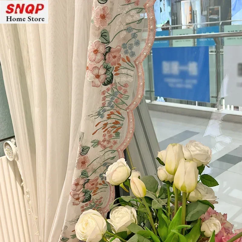 Европейские современные вышитые декоративные прозрачные шторы принцессы для гостиной, спальни, столовой, белый тюль, роскошное окно
Европейские современные вышитые декоративные прозрачные шторы принцессы для гостиной, спальни, столовой, белый тюль, роскошное окно