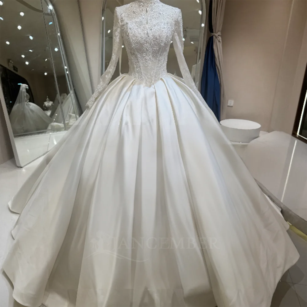 Customizes Romantic High Neck Long Sleeve Lace Ball Gown Wedding Dresses Classic Backless Court Train Vintage Vestido De Novia
Customizes Romantic High Neck Long Sleeve Lace Ball Gown Wedding Dresses Classic Backless Court Train Vintage Vestido De Novia
