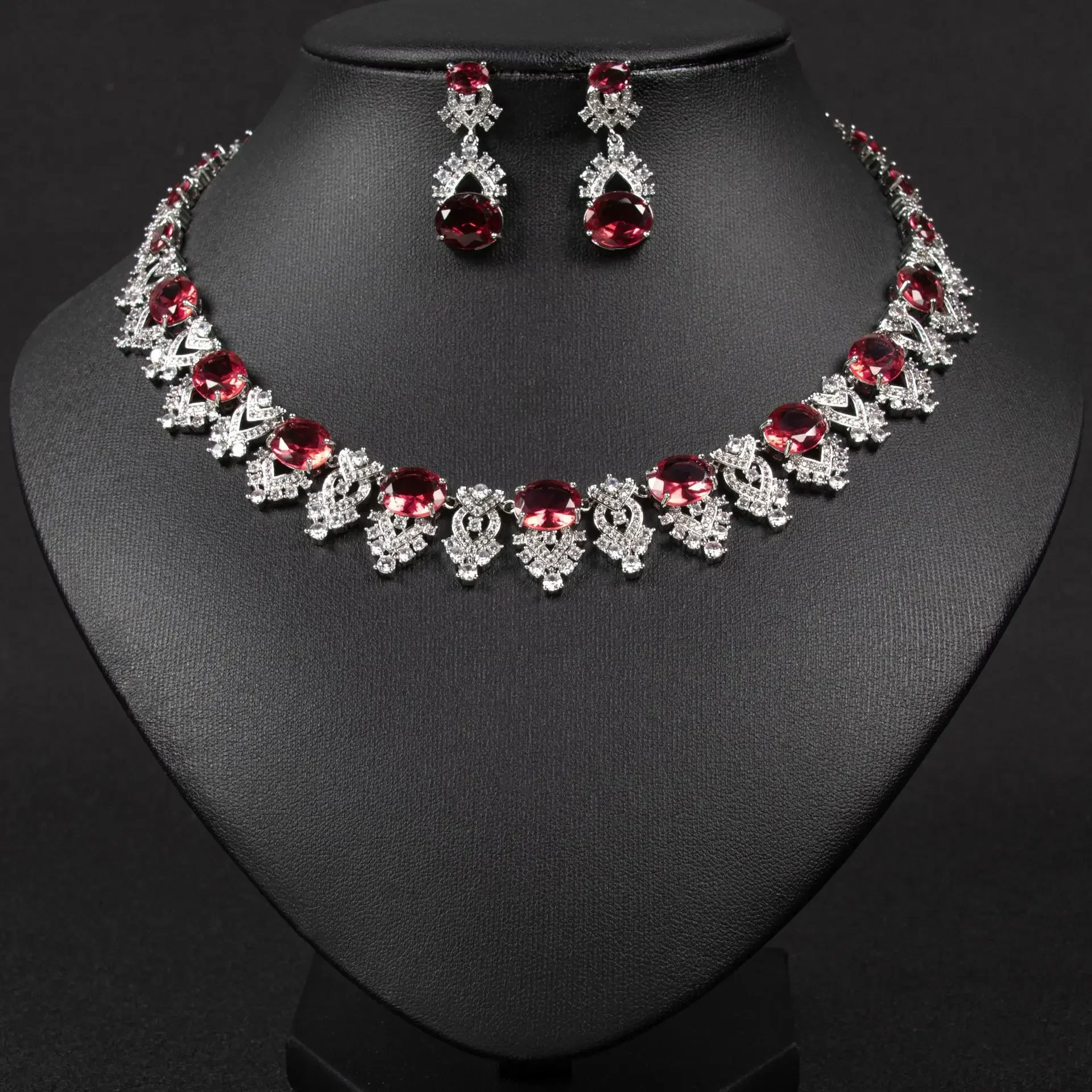 CHKAWOCI copper set 3A Zircon necklace earrings Valentine's Day gift for women niche design luxury dinner wedding set
CHKAWOCI copper set 3A Zircon necklace earrings Valentine's Day gift for women niche design luxury dinner wedding set