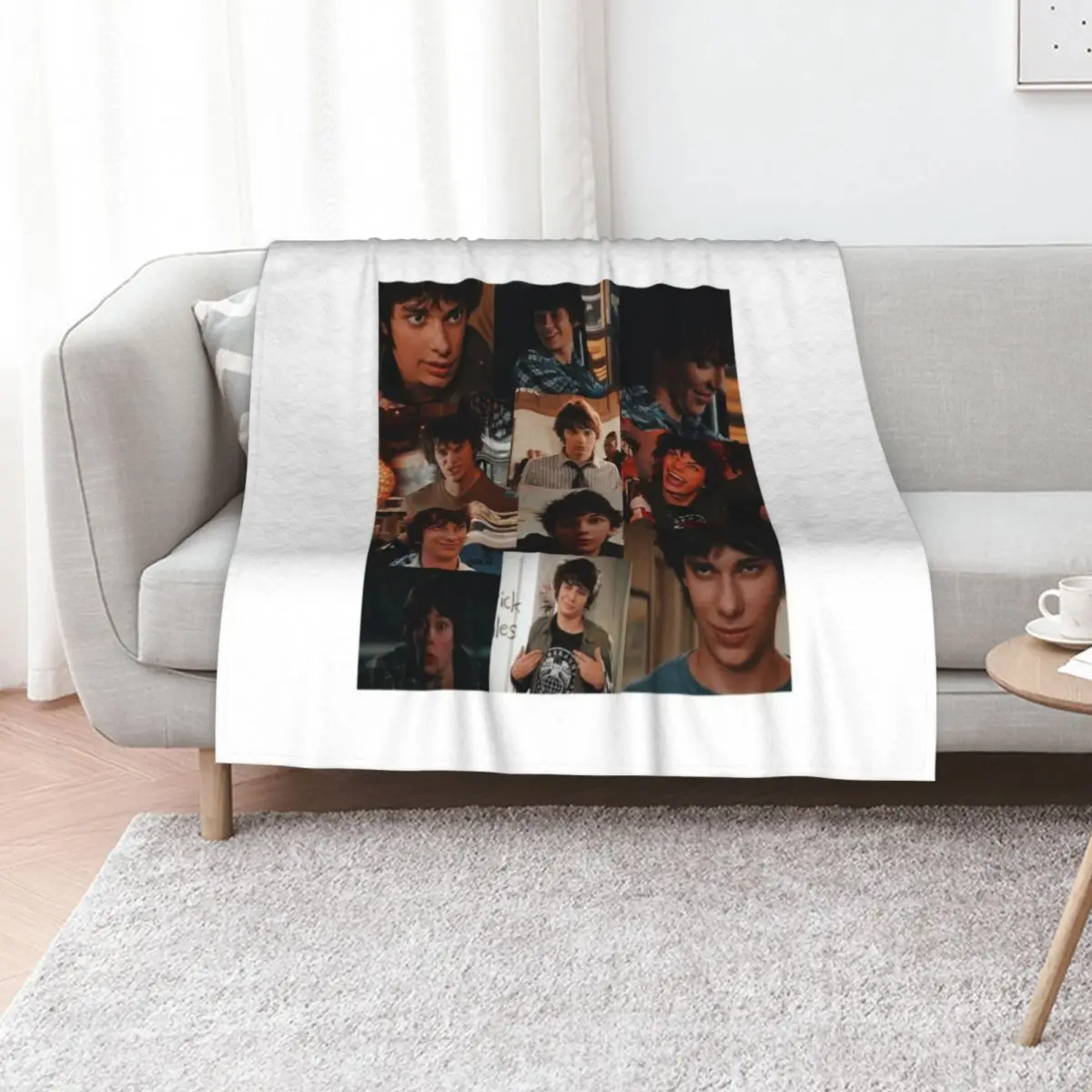 Rodrick Heffley Throw Blanket Long Lasting Soft Plush Blanket for Daily Use
Rodrick Heffley Throw Blanket Long Lasting Soft Plush Blanket for Daily Use