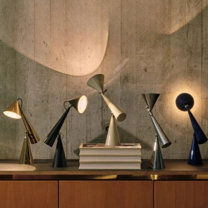 Modern Minimalist Floor Lamps Creative Bedroom Bedsides Study Office Study Art Decoration Desk Lamp Living Room LED Table Lights
Modern Minimalist Floor Lamps Creative Bedroom Bedsides Study Office Study Art Decoration Desk Lamp Living Room LED Table Lights